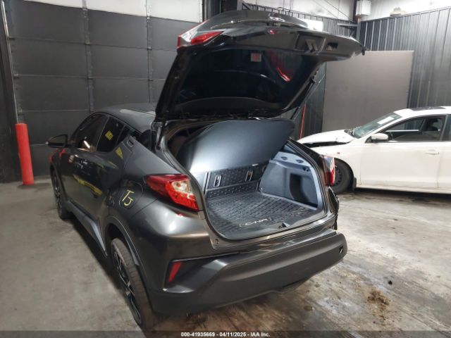 NMTKHMBX3KR083103 Toyota C-HR XLE