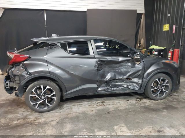 NMTKHMBX3KR083103 Toyota C-HR XLE