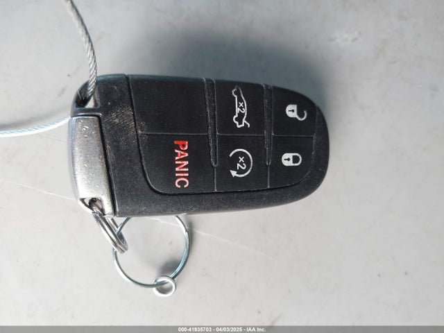 2C3CCABG9GH320822 Chrysler 300 300s