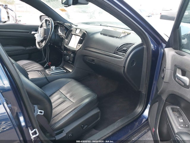 2C3CCABG9GH320822 Chrysler 300 300s