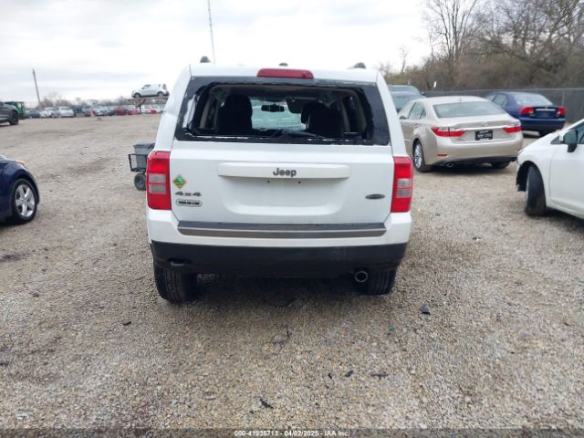 1C4NJRBBXHD108927 Jeep Patriot Sport Se 4x4