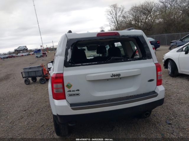 1C4NJRBBXHD108927 Jeep Patriot Sport Se 4x4