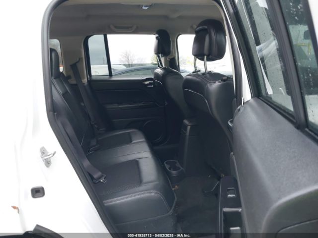 1C4NJRBBXHD108927 Jeep Patriot Sport Se 4x4
