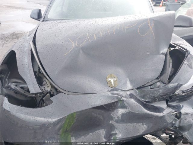 2024 TESLA MODEL Y 7SAYGDED8RF131647 Photo 9
