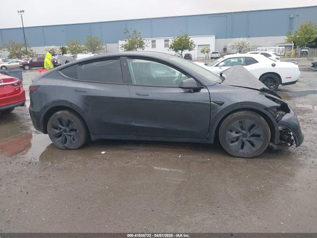 7SAYGDED8RF131647 Tesla Model Y Long Range Dual Motor All-wheel Drive/rwd