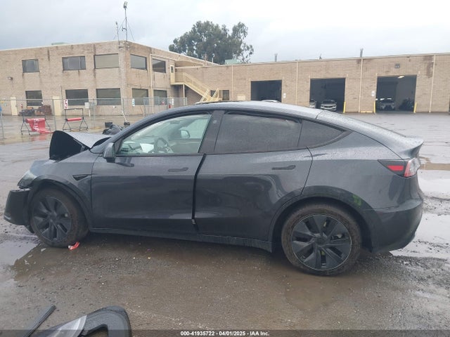 7SAYGDED8RF131647 Tesla Model Y Long Range Dual Motor All-wheel Drive/rwd