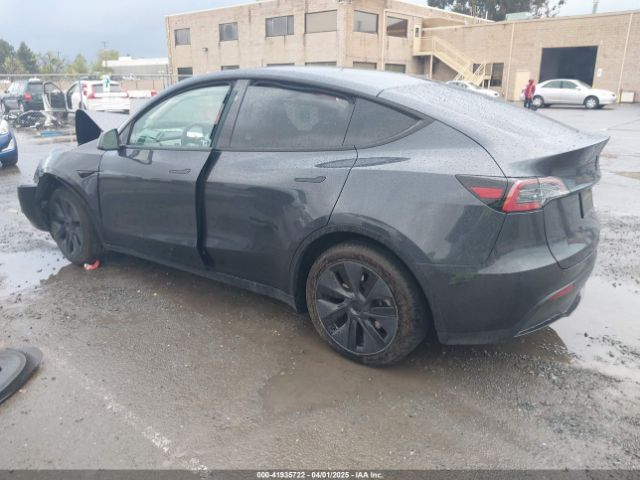 2024 TESLA MODEL Y 7SAYGDED8RF131647 Photo 2