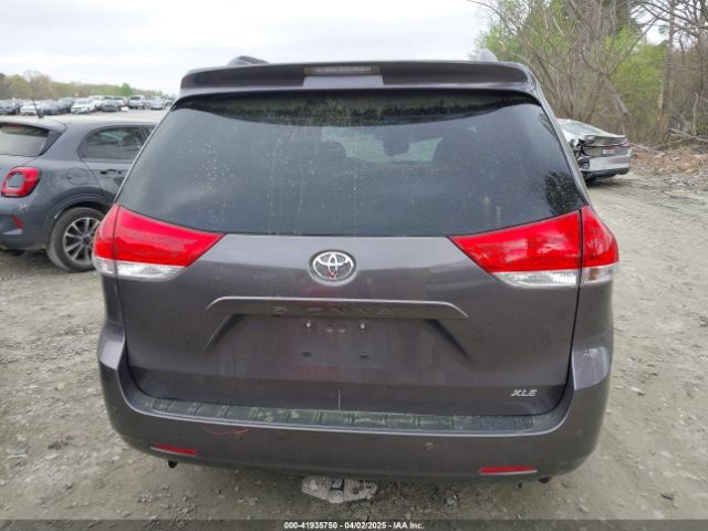 5TDYK3DC2ES420737 Toyota Sienna Xle V6 8 Passenger