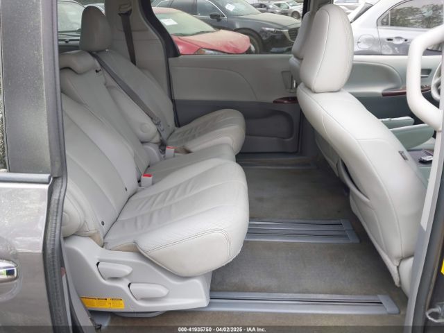 5TDYK3DC2ES420737 Toyota Sienna Xle V6 8 Passenger
