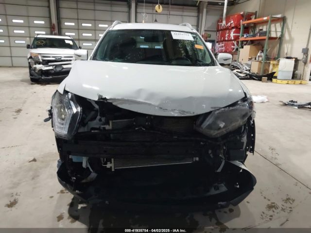 KNMAT2MV4HP615103 Nissan ROGUE SV