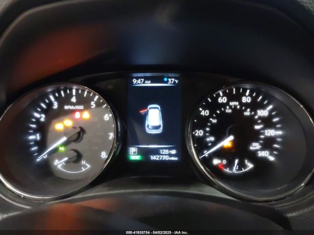 KNMAT2MV4HP615103 Nissan ROGUE SV