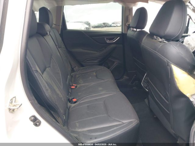 JF2SKARC0NH439537 Subaru Forester Touring