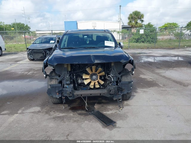 1N6AA1E61HN534866 Nissan Titan Sl