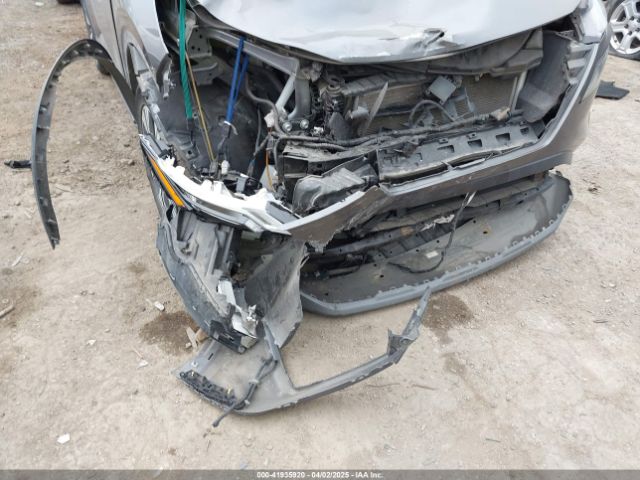 5N1AT3BB2MC768199 Nissan Rogue Sv Intelligent Awd