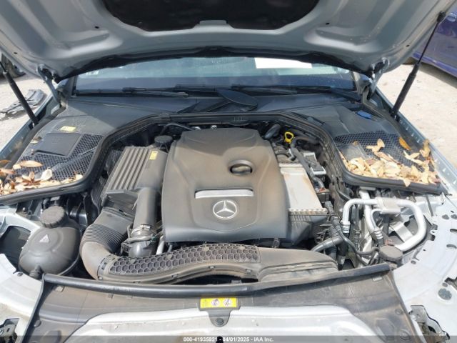55SWF4JB4GU140224 Mercedes-Benz C 300 Luxury/sport