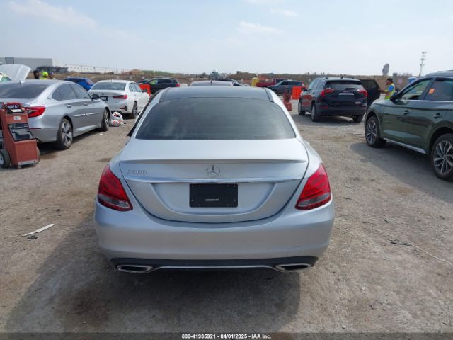 55SWF4JB4GU140224 Mercedes-Benz C 300 Luxury/sport