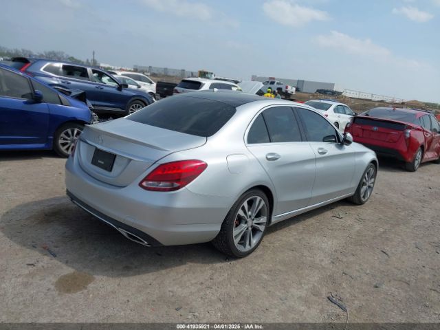 55SWF4JB4GU140224 Mercedes-Benz C 300 Luxury/sport
