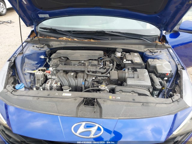 KMHLM4AG2PU626328 Hyundai ELANTRA SEL