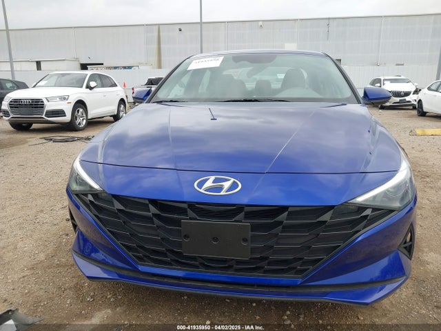 KMHLM4AG2PU626328 Hyundai ELANTRA SEL
