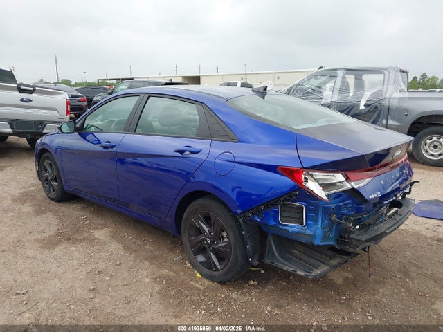 KMHLM4AG2PU626328 Hyundai ELANTRA SEL