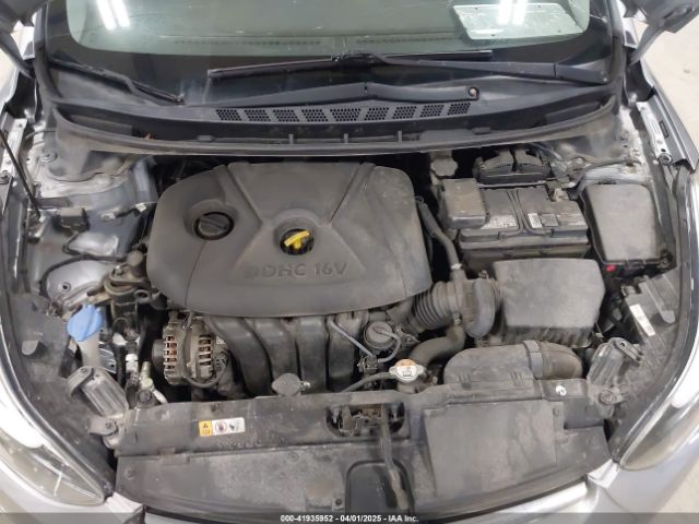 5NPDH4AE2GH755109 Hyundai ELANTRA SE