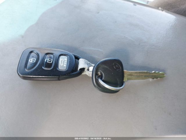 5NPDH4AE2GH755109 Hyundai ELANTRA SE