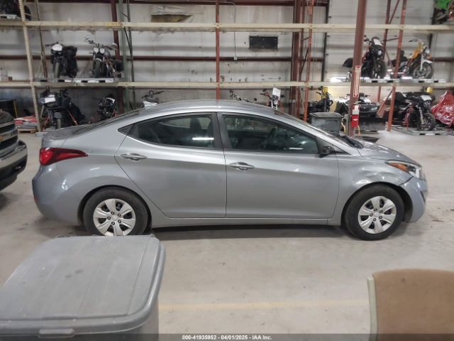 5NPDH4AE2GH755109 Hyundai ELANTRA SE