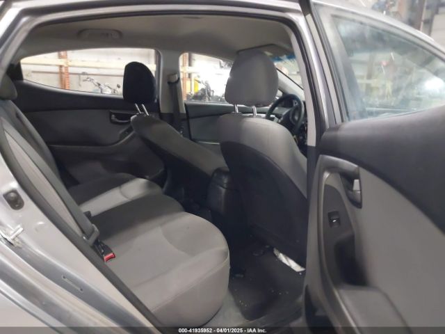 5NPDH4AE2GH755109 Hyundai ELANTRA SE