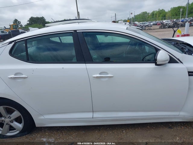 5XXGM4A72FG439438 KIA Optima Lx