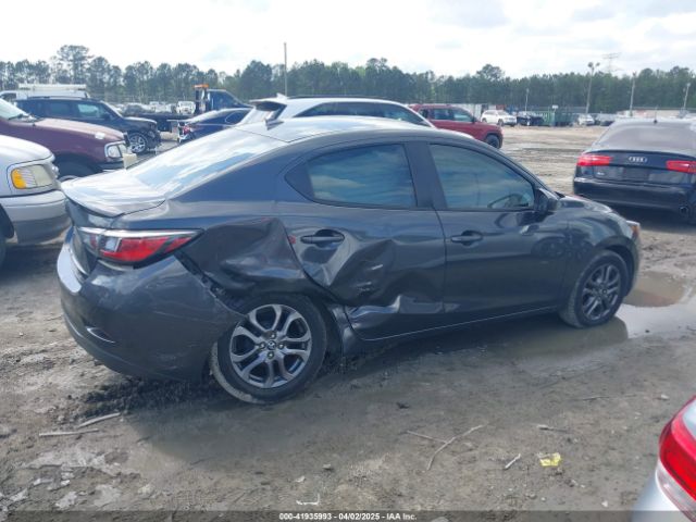3MYDLBYV4KY528641 Toyota YARIS LE