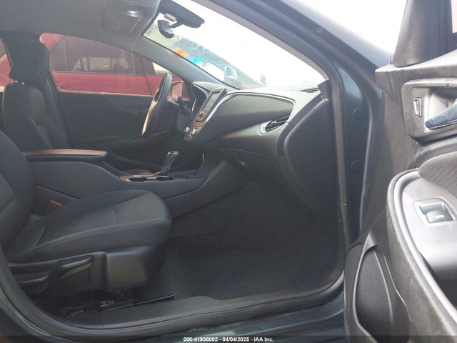 1G1ZB5STXHF128821 Chevrolet MALIBU LS