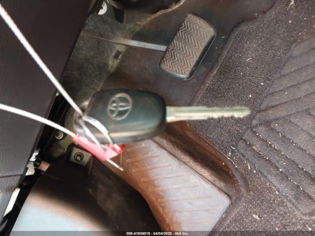 2T1BURHE1HC881634 Toyota COROLLA LE