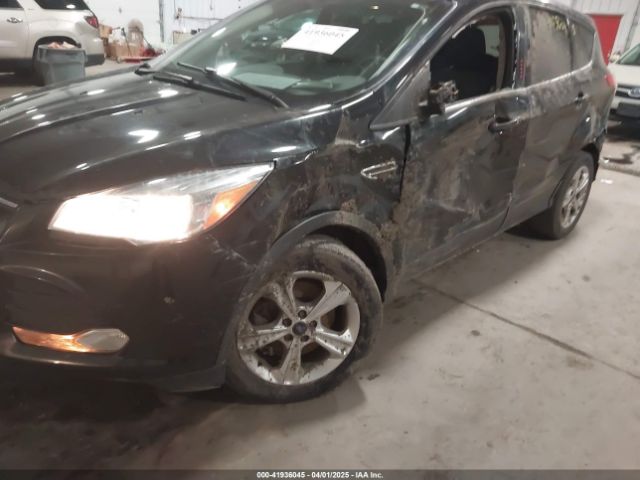 1FMCU9GX8FUB42666 Ford ESCAPE SE