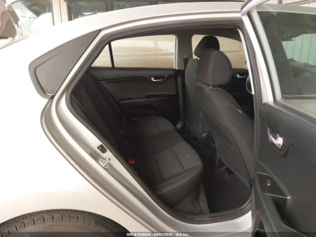 3KPA24AD8PE599304 KIA RIO LX