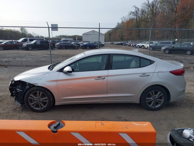 5NPD84LF8JH299923 Hyundai ELANTRA SEL