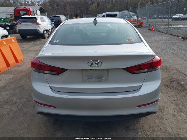 5NPD84LF8JH299923 Hyundai ELANTRA SEL