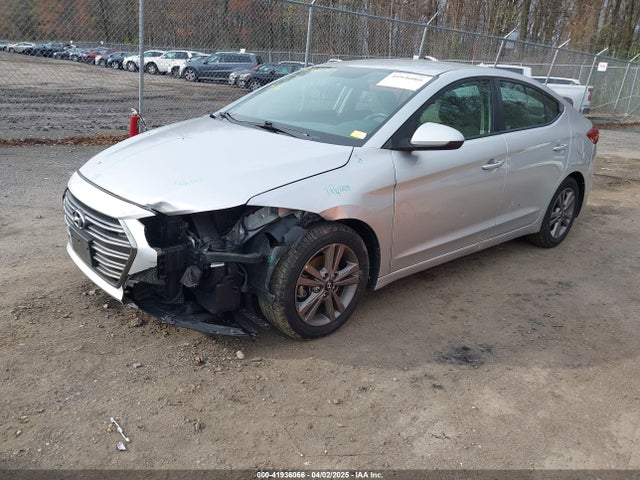 5NPD84LF8JH299923 Hyundai ELANTRA SEL
