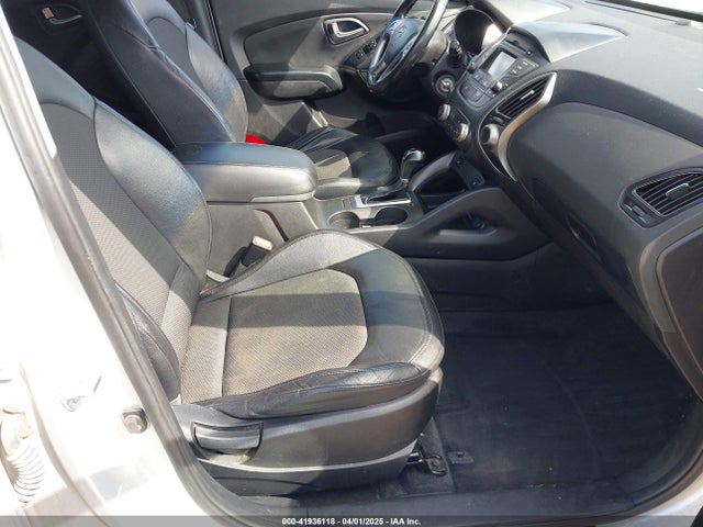 KM8JU3AG7FU953906 Hyundai TUCSON SE