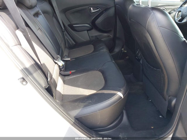 KM8JU3AG7FU953906 Hyundai TUCSON SE