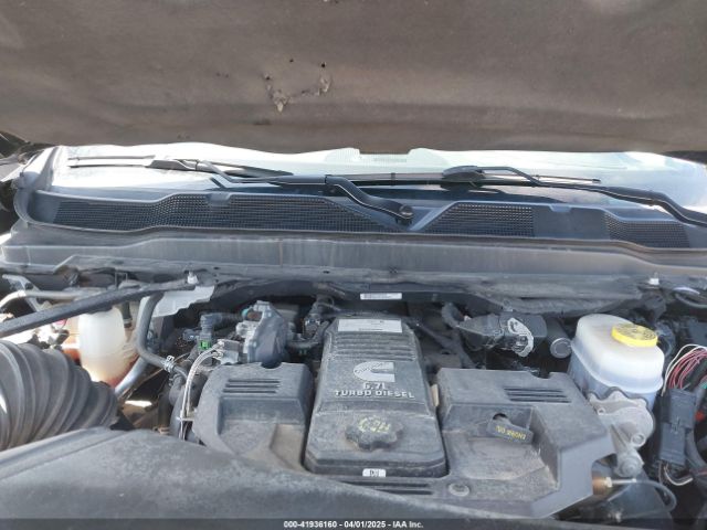 3C6UR5FL0NG104956 RAM 2500 Laramie  4x4 6'4 Box