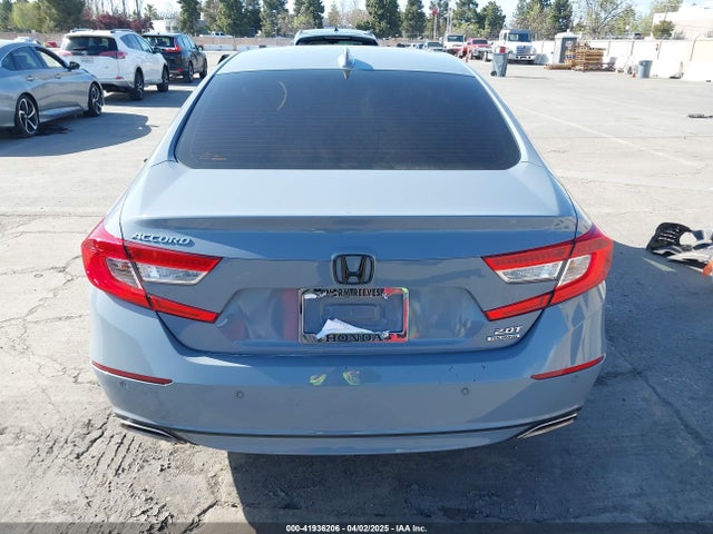 1HGCV2F94NA002501 Honda Accord Touring
