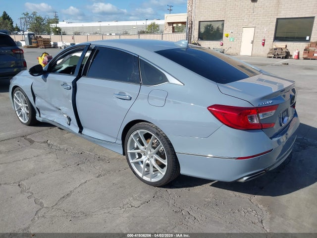 1HGCV2F94NA002501 Honda Accord Touring