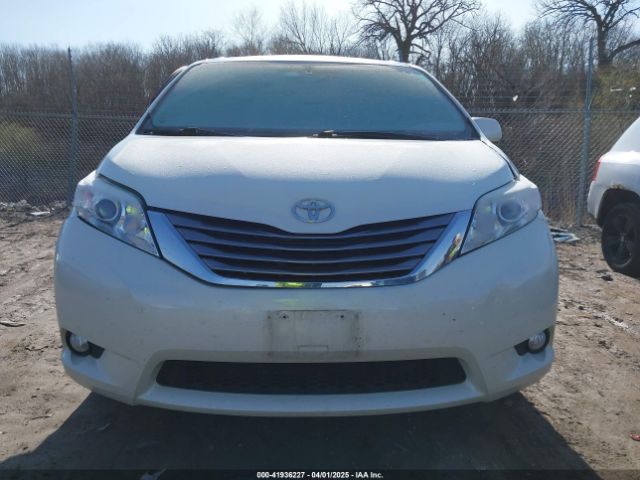 5TDDZ3DC3HS151274 Toyota Sienna Xle 7 Passenger