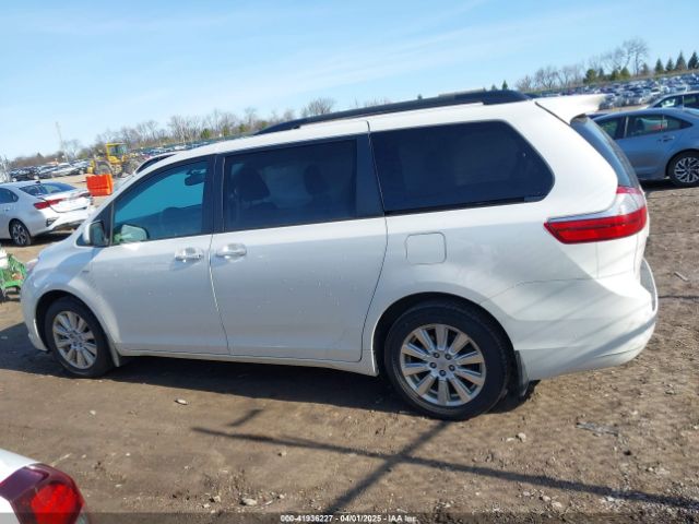 5TDDZ3DC3HS151274 Toyota Sienna Xle 7 Passenger
