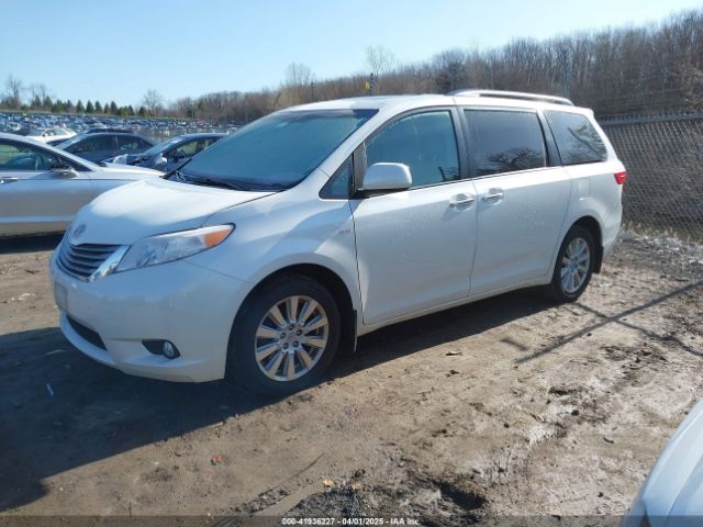 5TDDZ3DC3HS151274 Toyota Sienna Xle 7 Passenger
