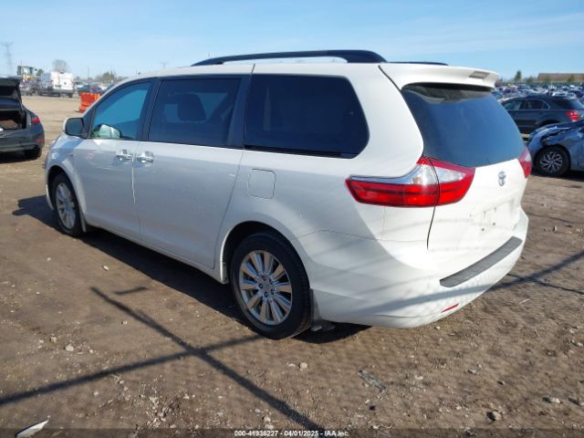 5TDDZ3DC3HS151274 Toyota Sienna Xle 7 Passenger
