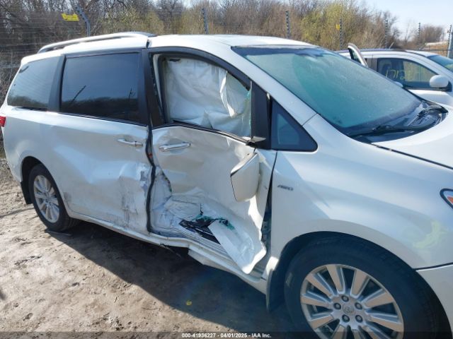 5TDDZ3DC3HS151274 Toyota Sienna Xle 7 Passenger