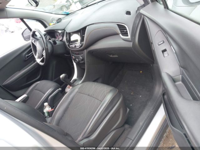 KL7CJPSB3KB781294 Chevrolet Trax Lt