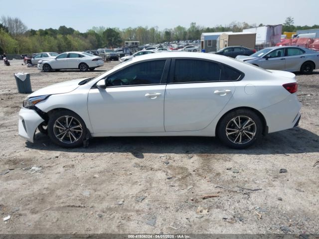 3KPF24ADXRE827277 KIA Forte Lxs