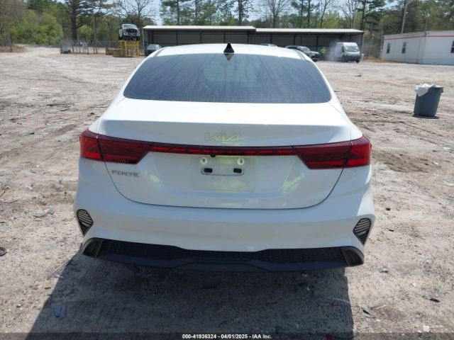 3KPF24ADXRE827277 KIA Forte Lxs